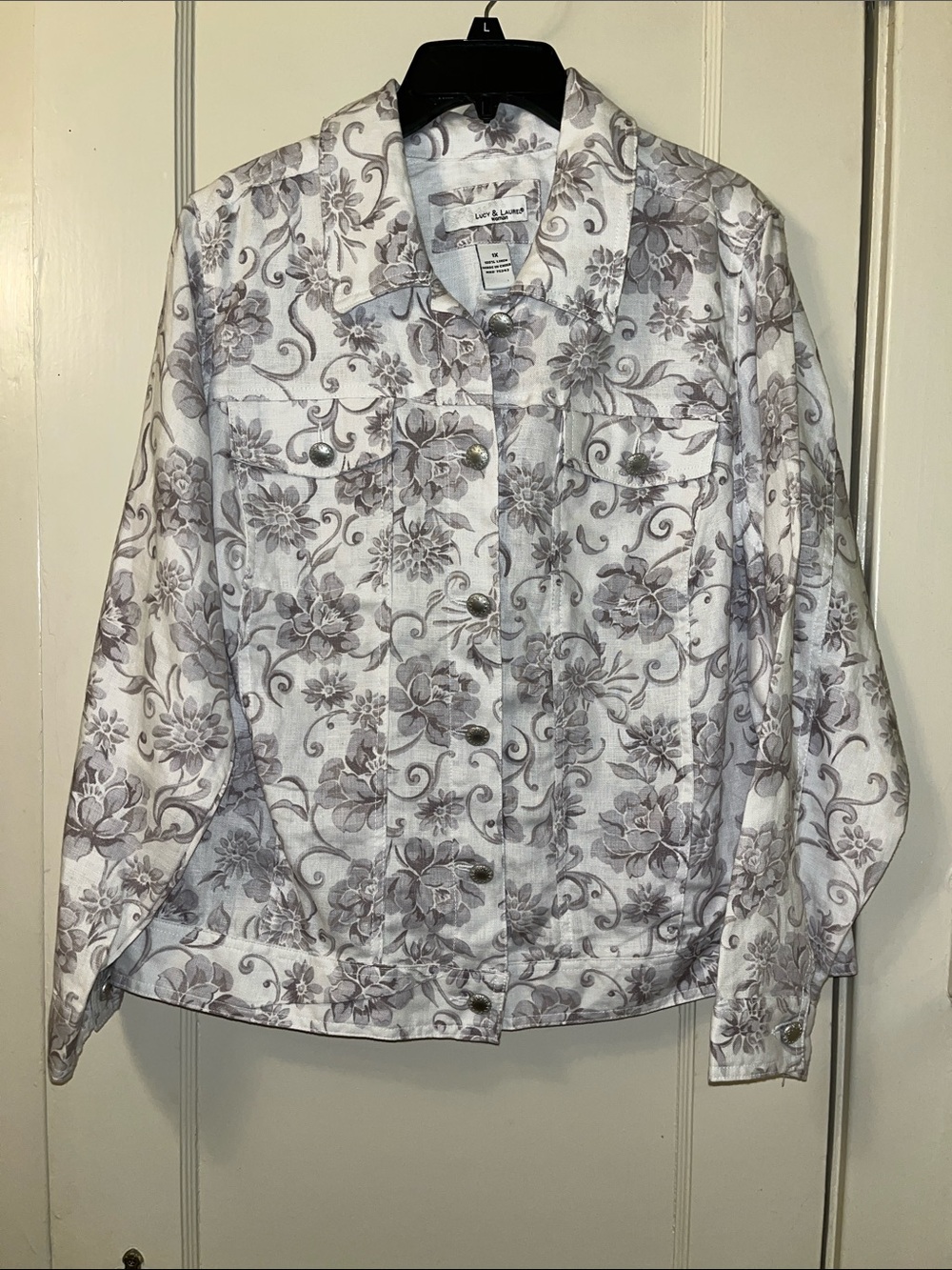 Lucy & Laurel White Linen Jacket with Gray Floral Print